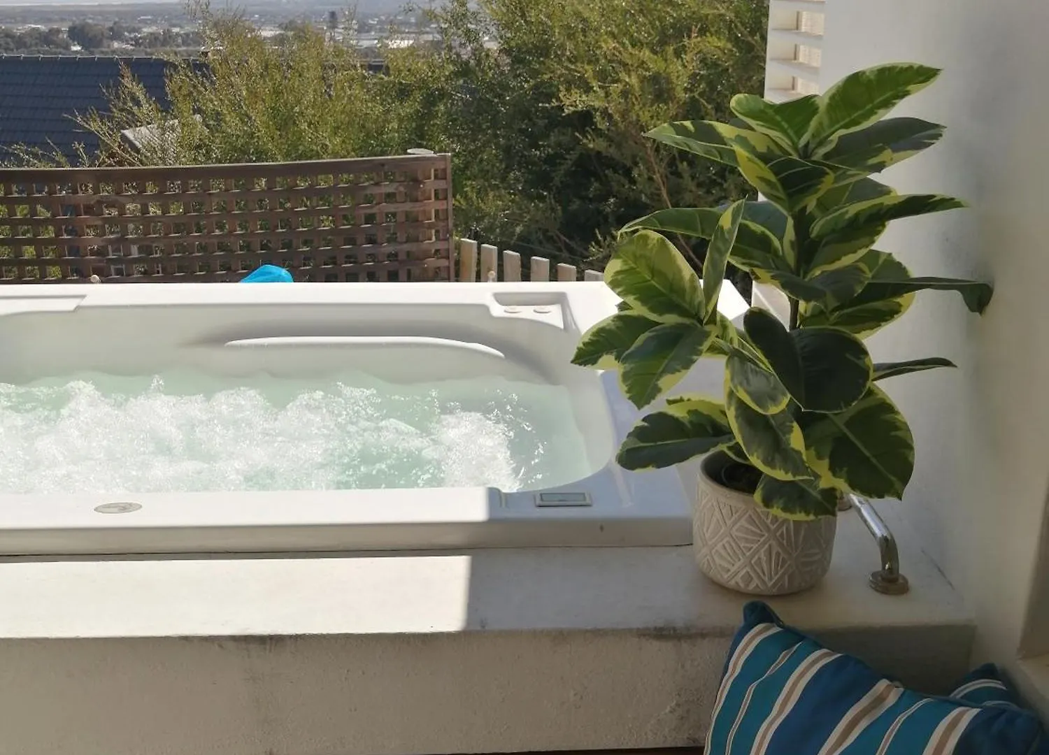 African Violet Guest Suites Noordhoek