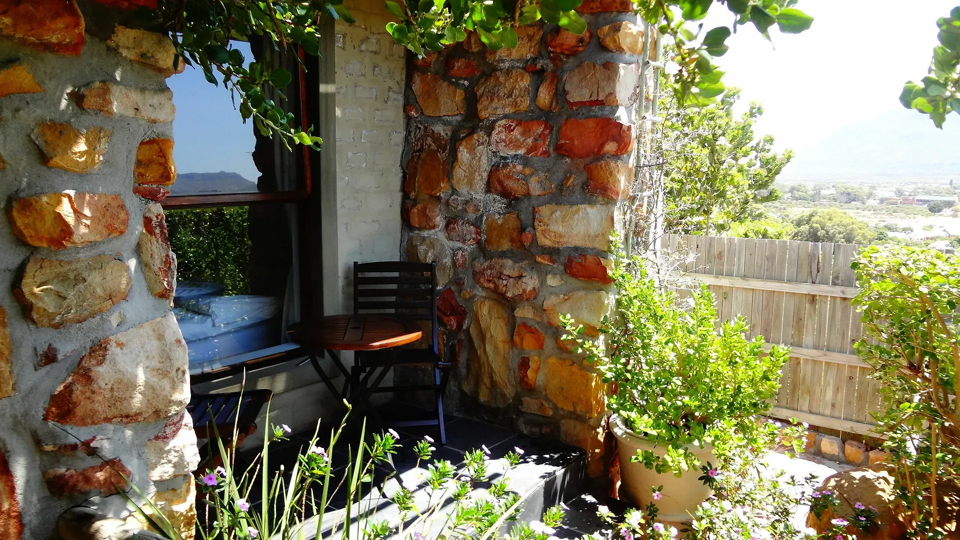 African Violet Guest Suites Noordhoek Apartment