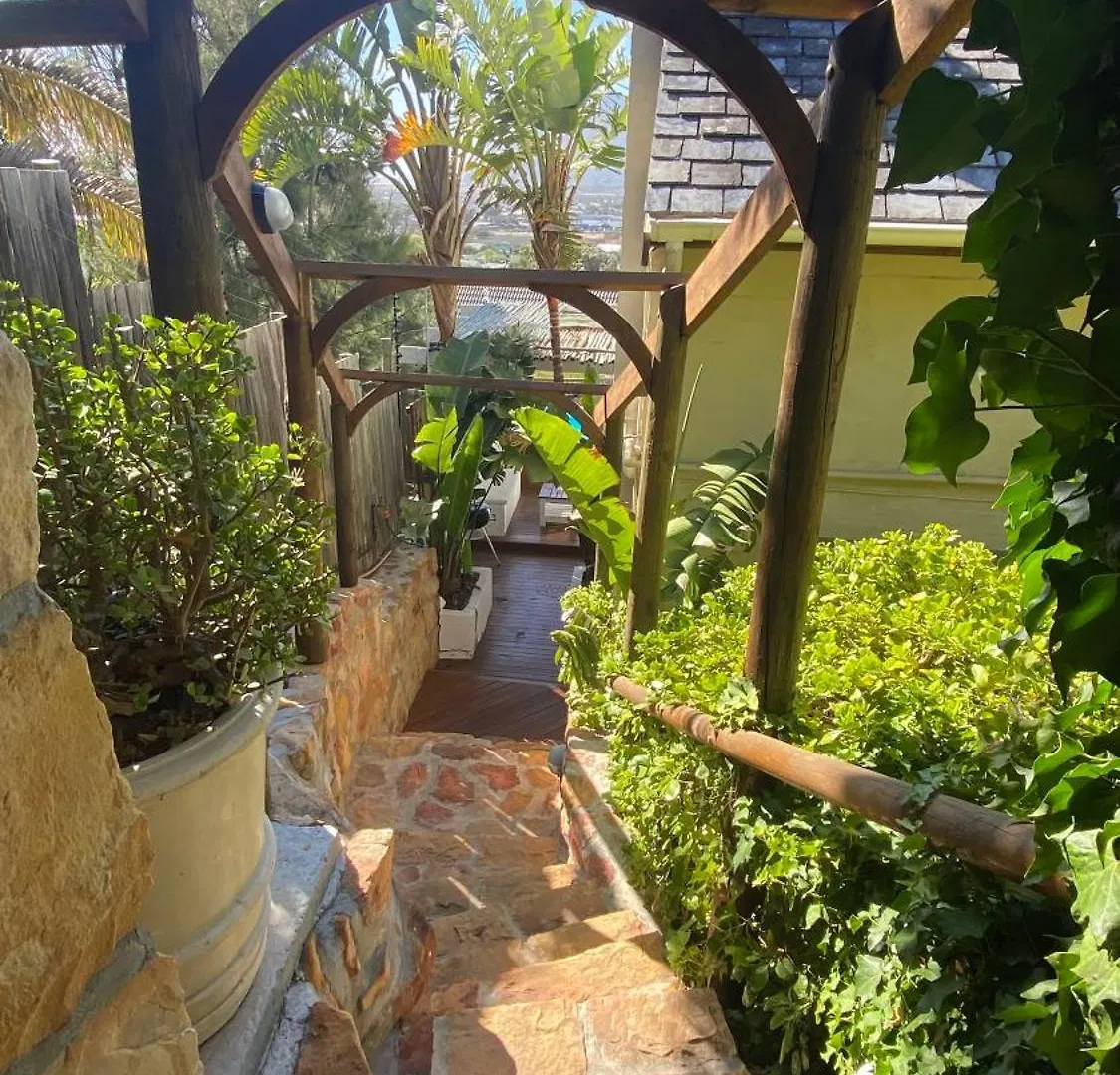 African Violet Guest Suites Noordhoek Apartment