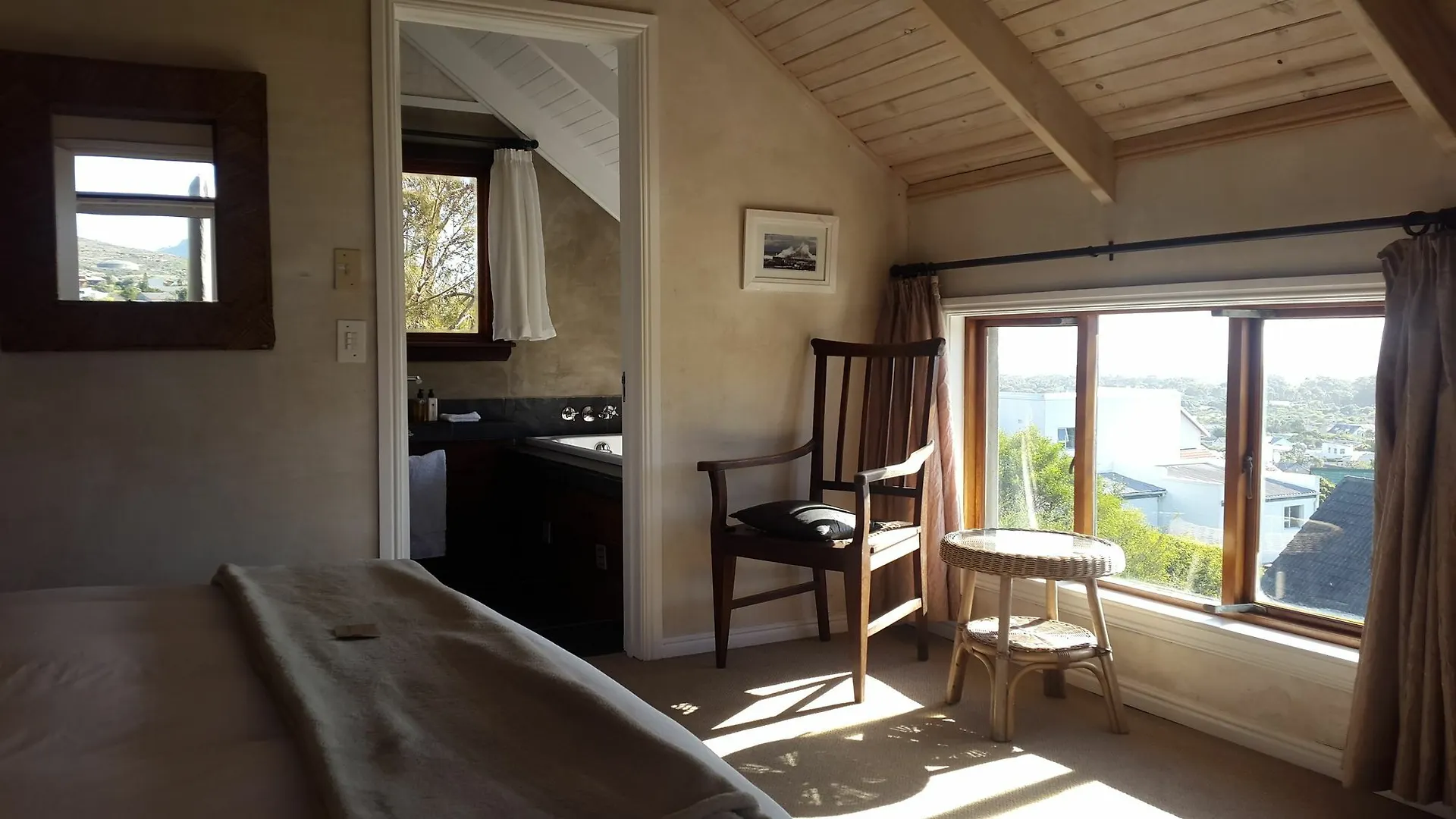 African Violet Guest Suites Noordhoek